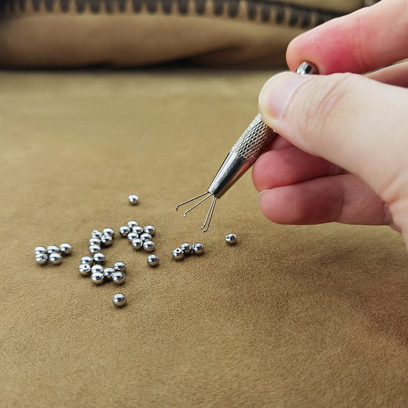 Mini 4 Claws Jewelry Beads Twe - Body Jewelry Holder recensione e prezzo