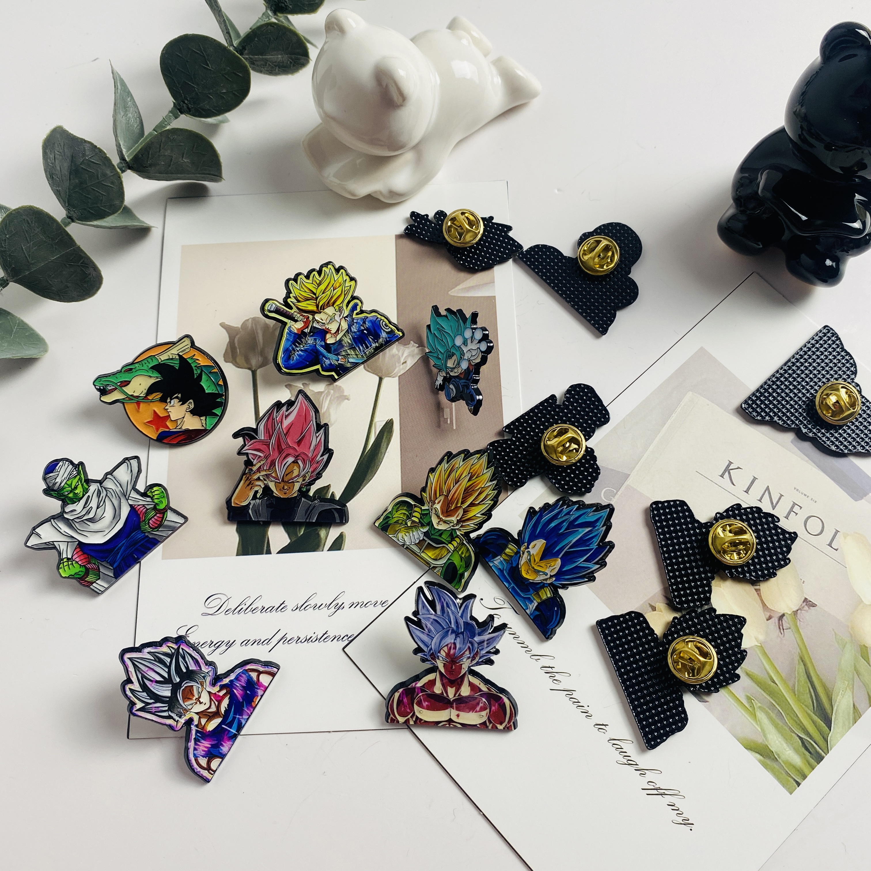 Animal Anime Enamel Pins Carto - Body Jewelry Wholesale recensione e prezzo