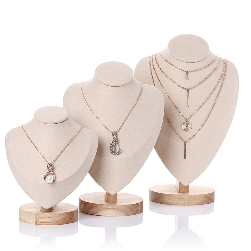 Velvet Portrait Necklace Displ - Body Jewelry Holder recensione e prezzo